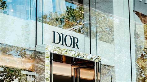 why doesn't dior have prices listed online|why dior is so expensive.